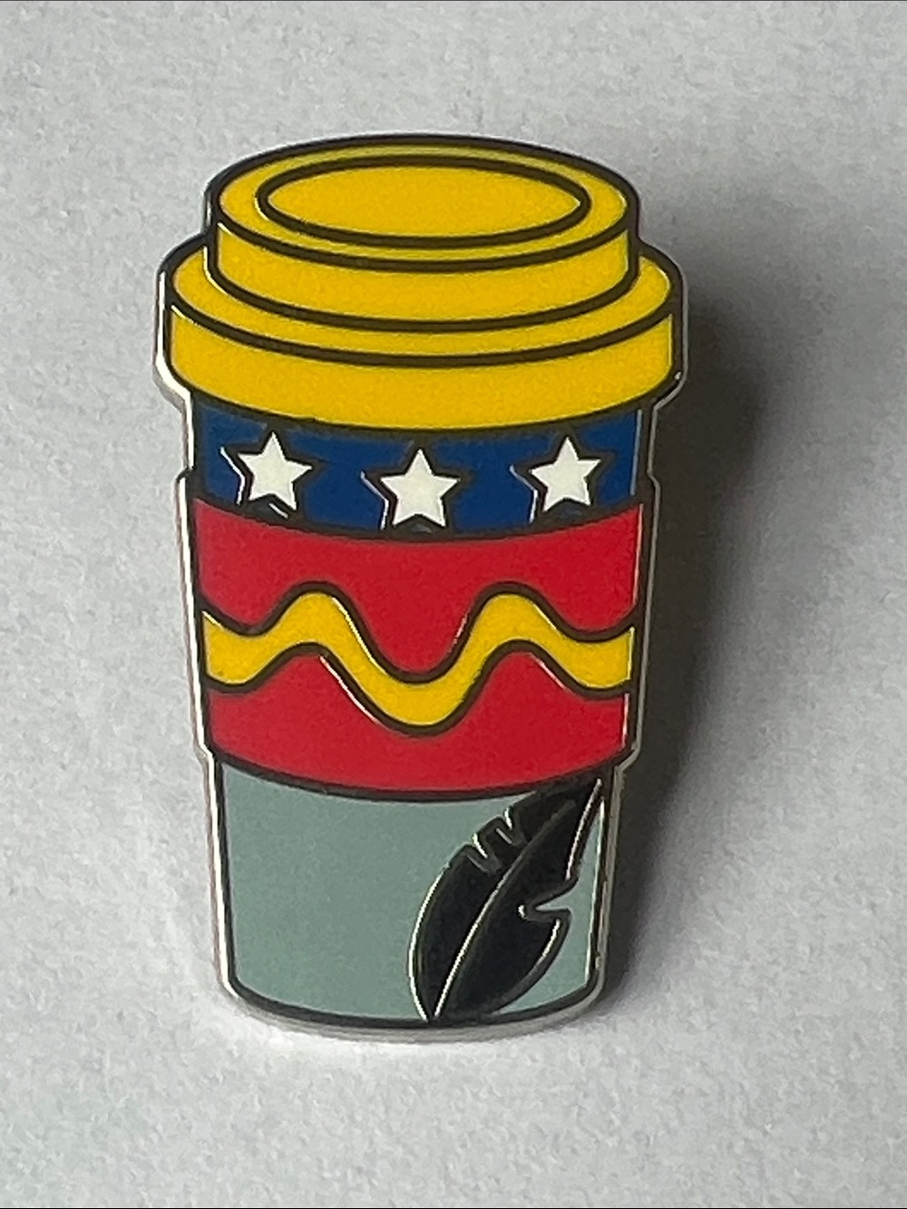 Disney pin 144151 Dumbo Character Coffee Cup mug drink feather elephant circus